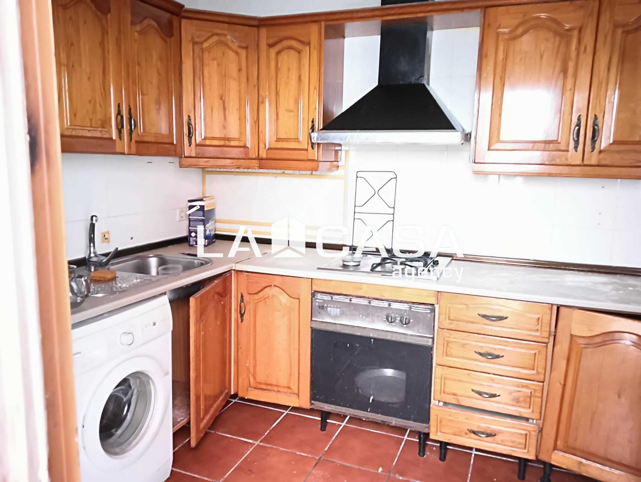 Kitchen of House or chalet for sale in Algeciras  with Terrace, Storage room and Balcony