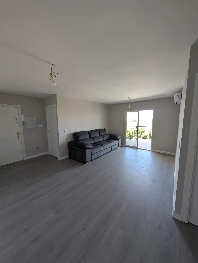 Living room of Flat for sale in Humanes de Madrid  with Terrace, Furnished and Balcony