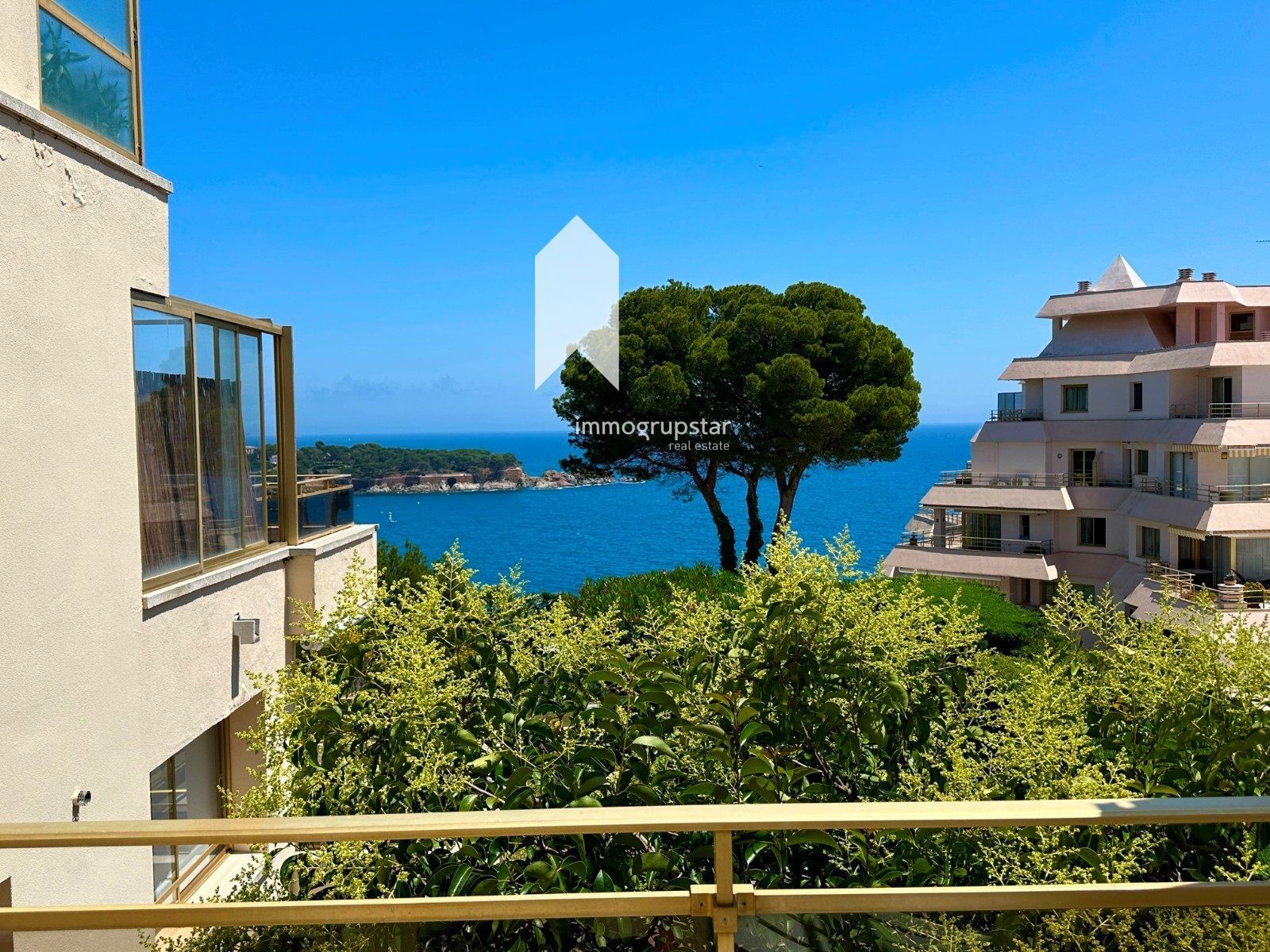 Exterior view of Flat for sale in Sant Feliu de Guíxols  with Air Conditioner, Heating and Terrace