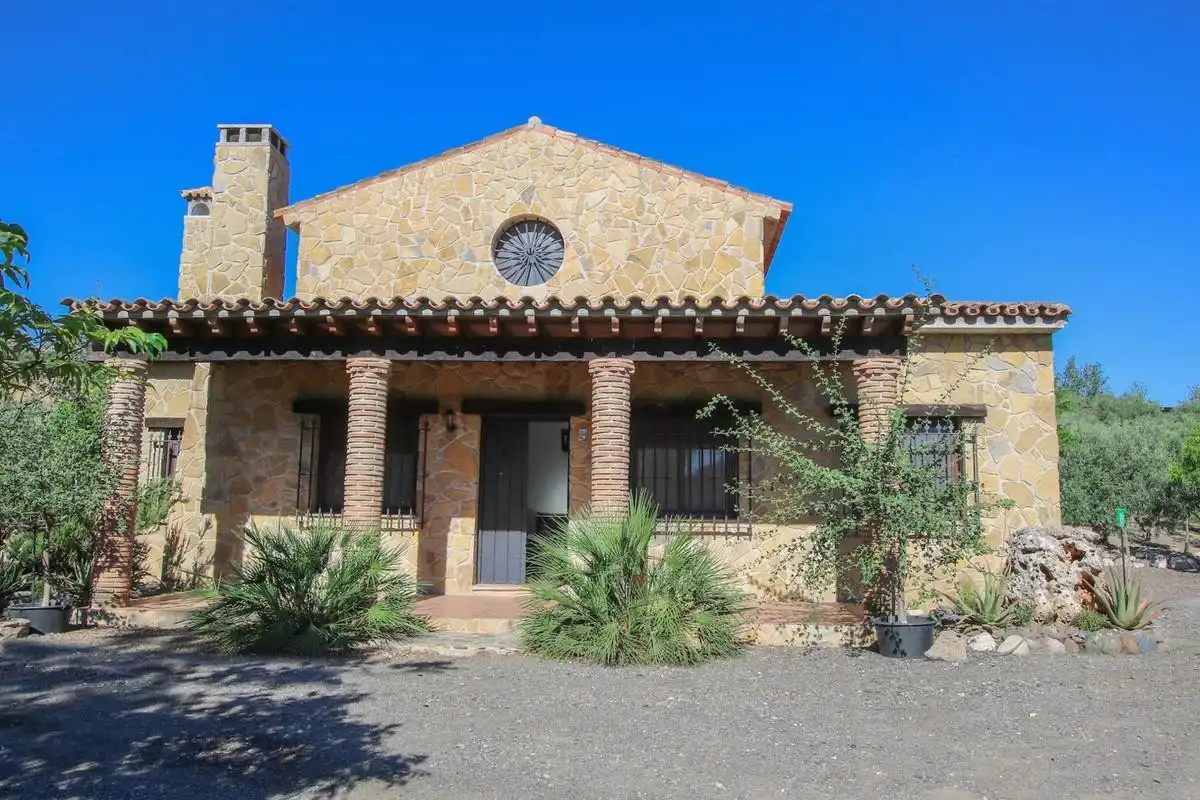 Chalet en venta en Calle Cinco de Noviembre, imagen 2