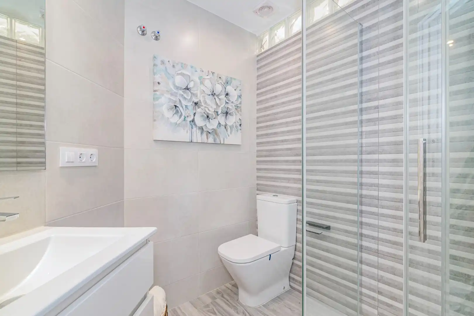 Apartamento con piscina en venta en Paseo REINA SOFIA 3, imagen 26