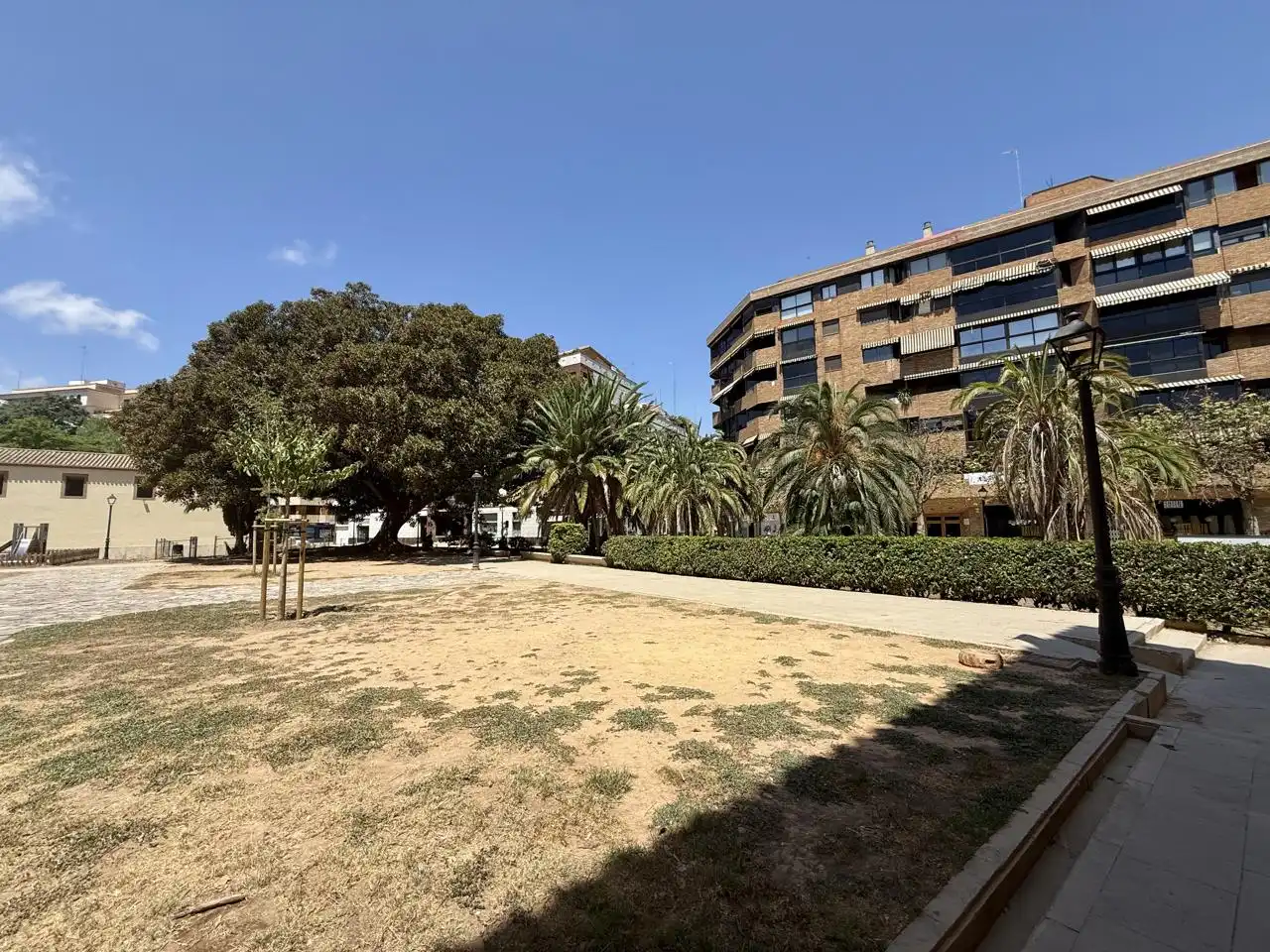 Exterior view of Commercial properties for sale in Valencia  with Air Conditioner