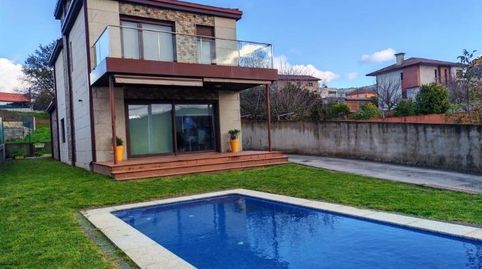 Chalet de 2016 con vistas al mar, piscina y geotermia en Beade, imatge 2