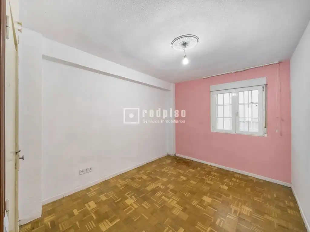 Habitación de Piso en venta en Madrid con Calefacción y Terraza