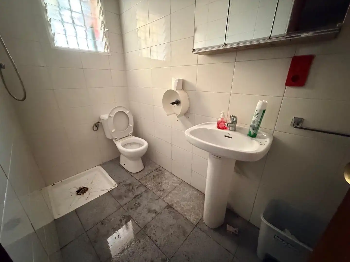 Bany de Edifici en venda en La Pobla del Duc