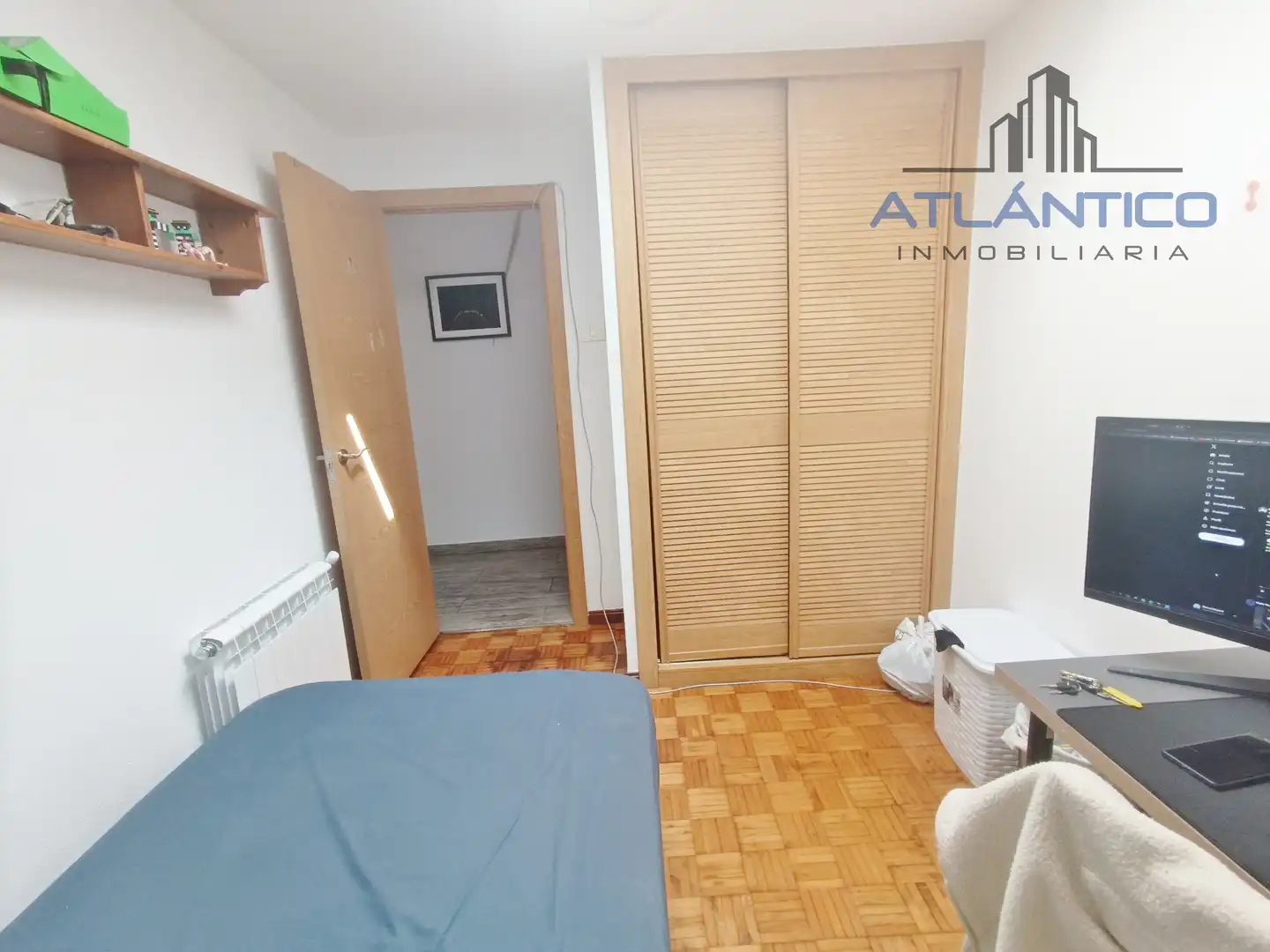 Dormitori de Àtic en venda en A Coruña Capital  amb Calefacció, Terrassa i Moblat