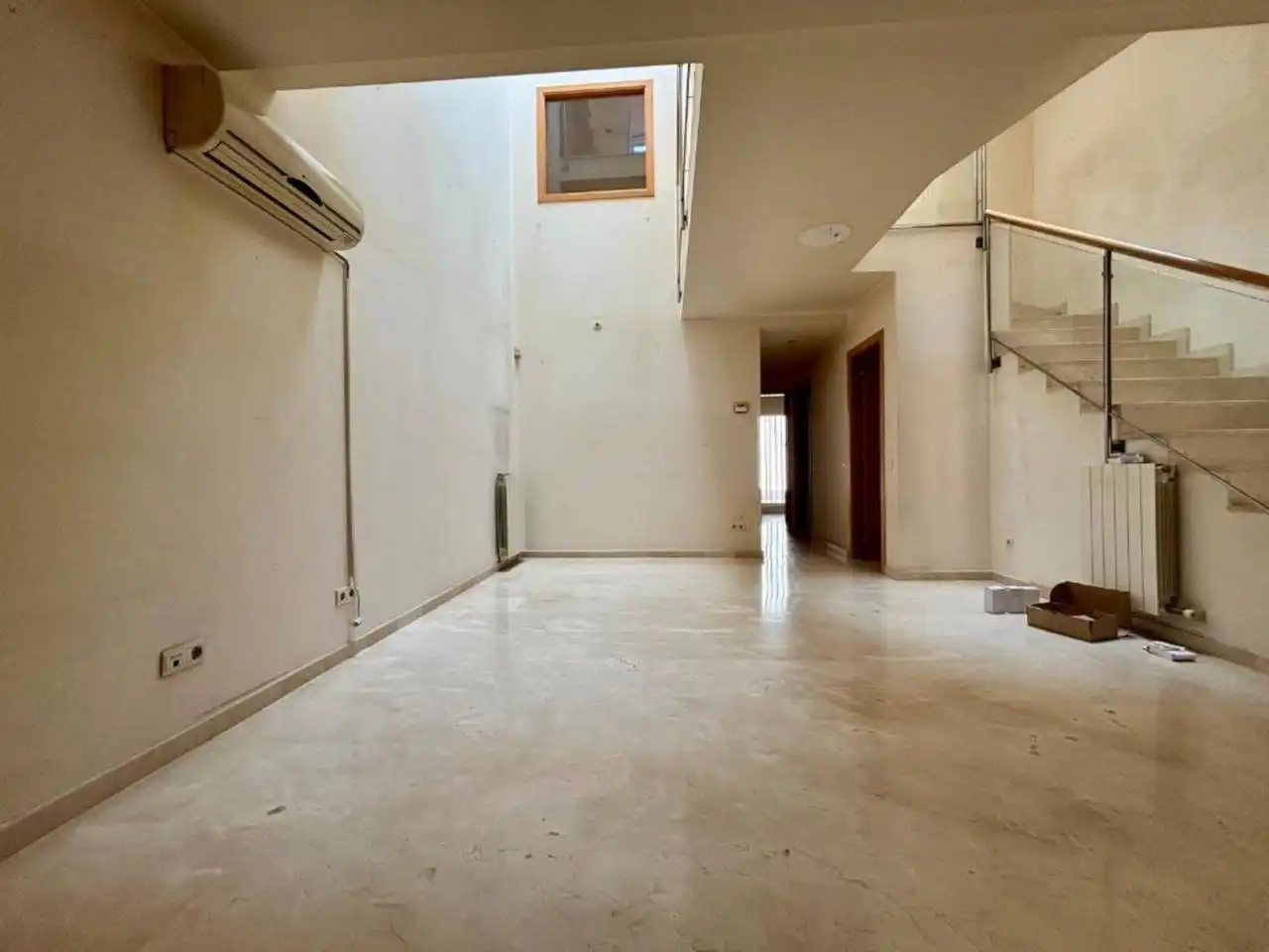 Einfamilien-Reihenhaus zum Verkauf in Sant Andreu de Llavaneres mit Klimaanlage, Heizung und Terrasse