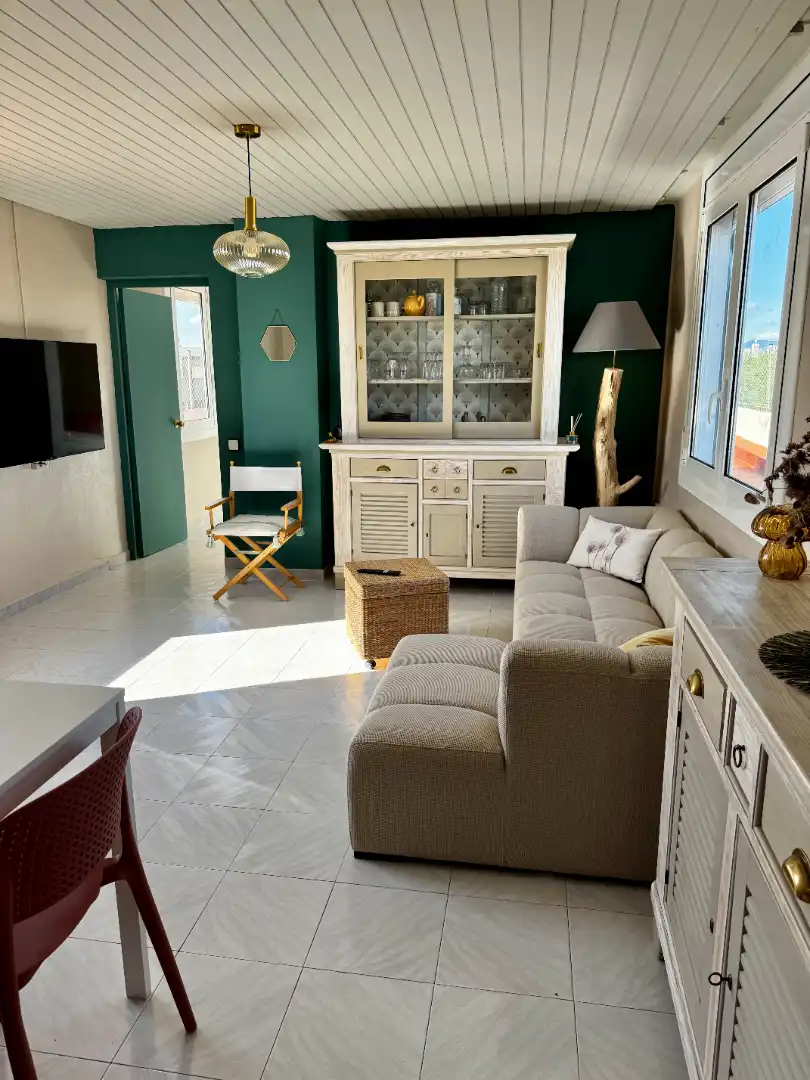 Sala de estar de Apartamento de alquiler en Salou con Aire acondicionado, Terraza y Amueblado