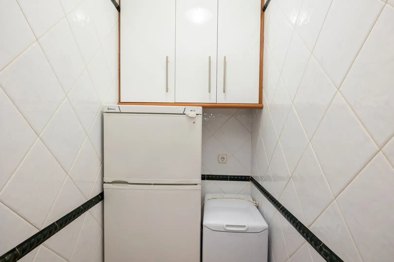 Cocina de Apartamento de alquiler en Granada con Aire acondicionado, Calefacción y Lavadora