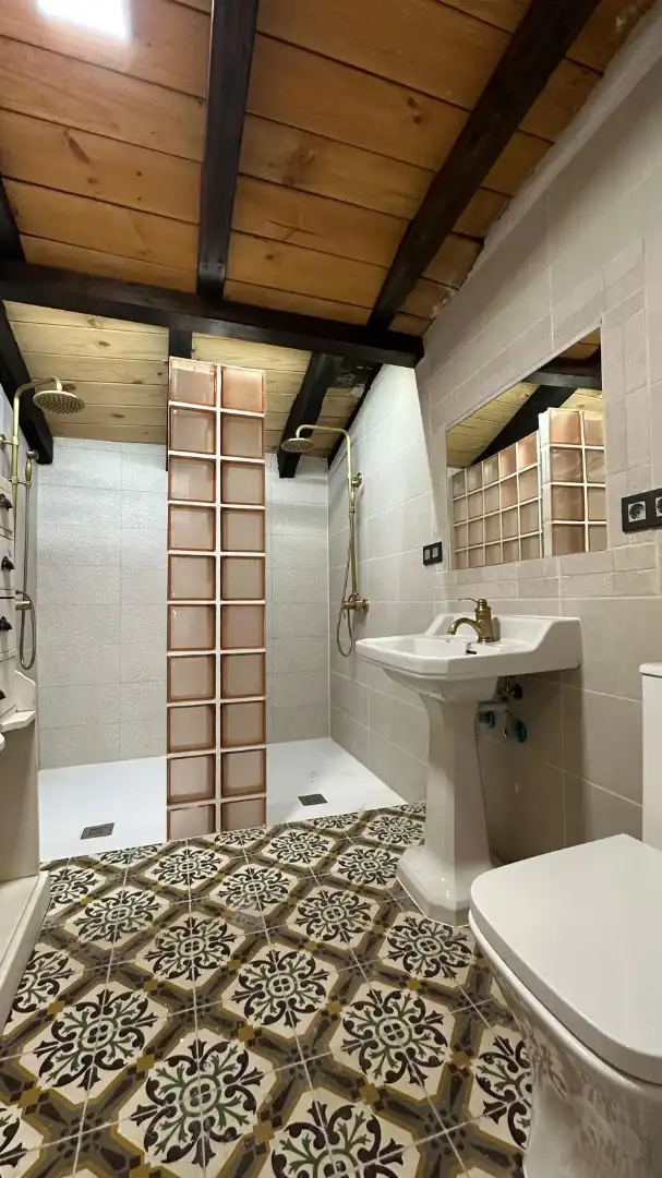 Bany de Casa o xalet en venda en Castrojeriz amb Calefacció, Parquet i Terrassa