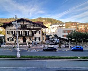 Vista exterior de Pis en venda en Donostia - San Sebastián  amb Calefacció i Balcó