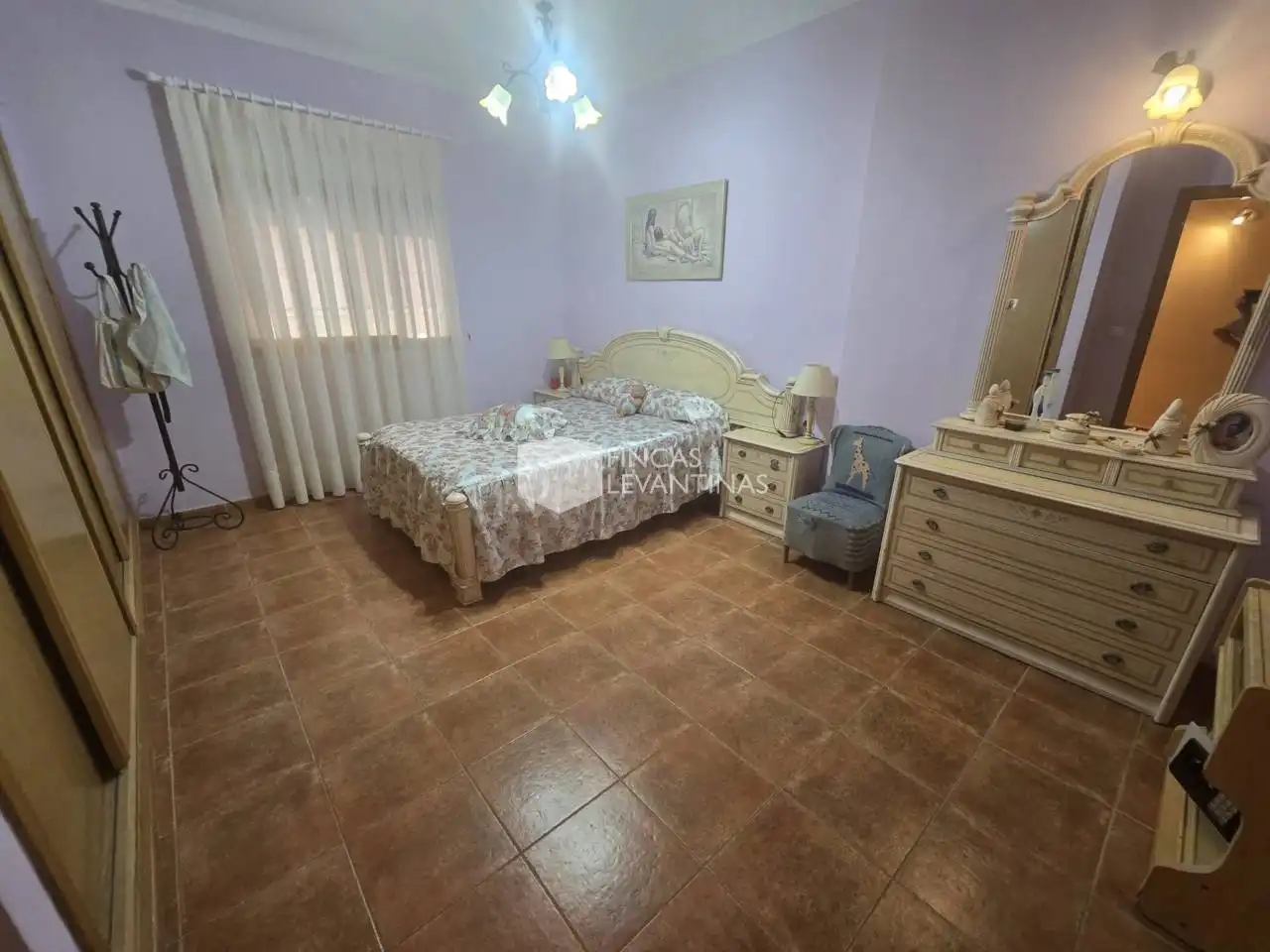 Dormitori de Casa o xalet en venda en Alicante / Alacant amb Jardí privat, Terrassa i Piscina