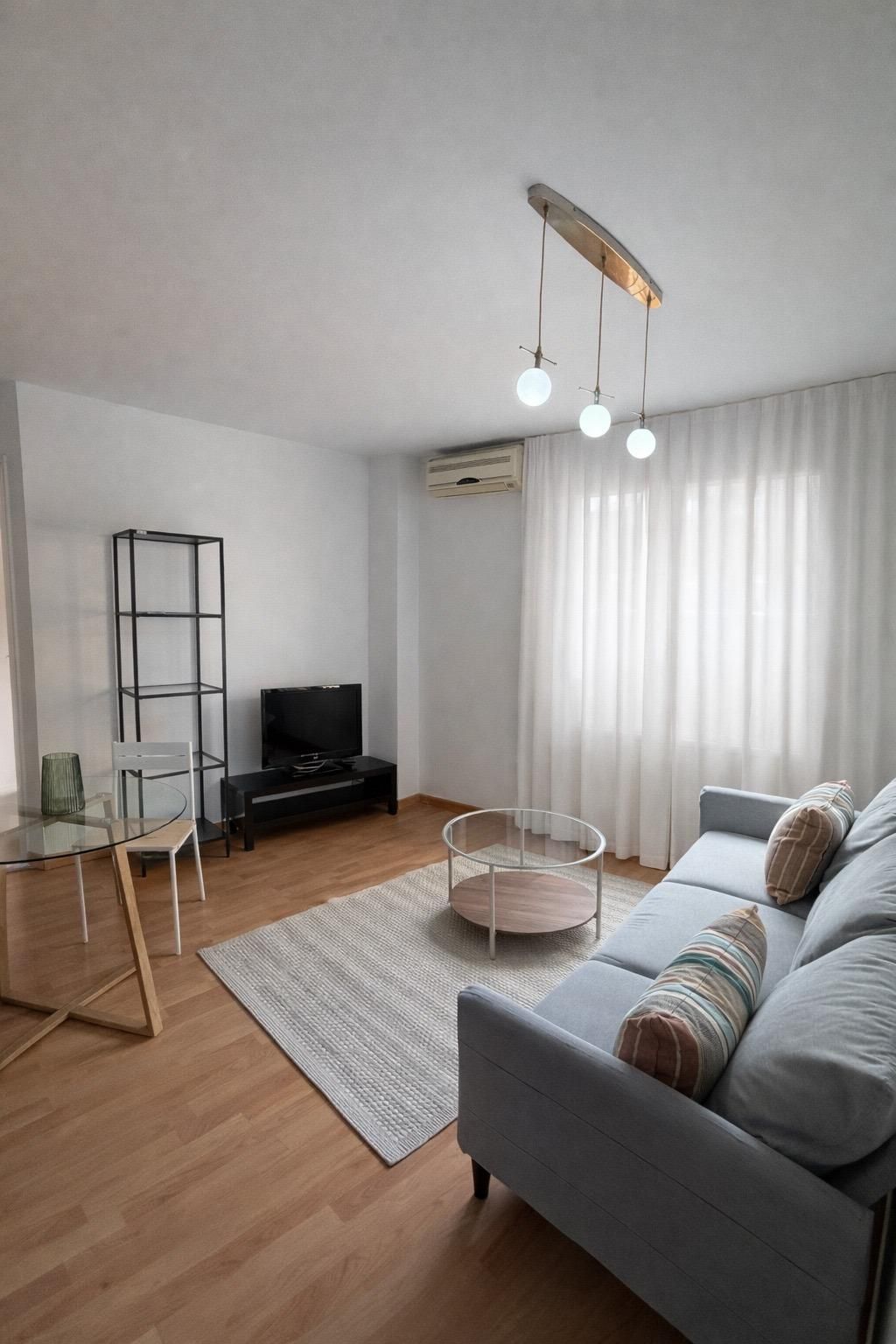 Sala d'estar de Apartament de lloguer en L'Eliana amb Moblat