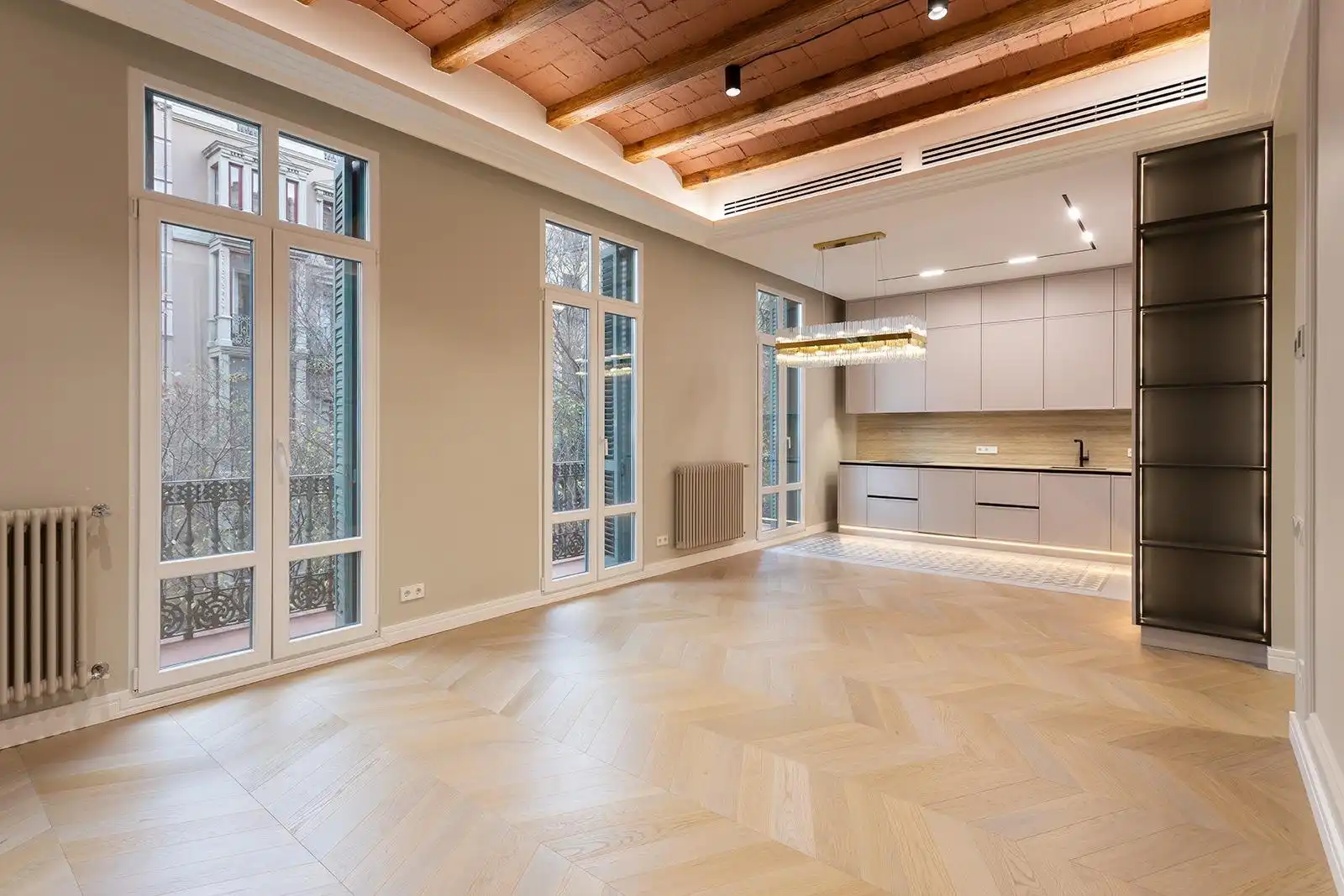 Sala de estar de Piso en venta en  Barcelona Capital con Aire acondicionado, Parquet y Amueblado