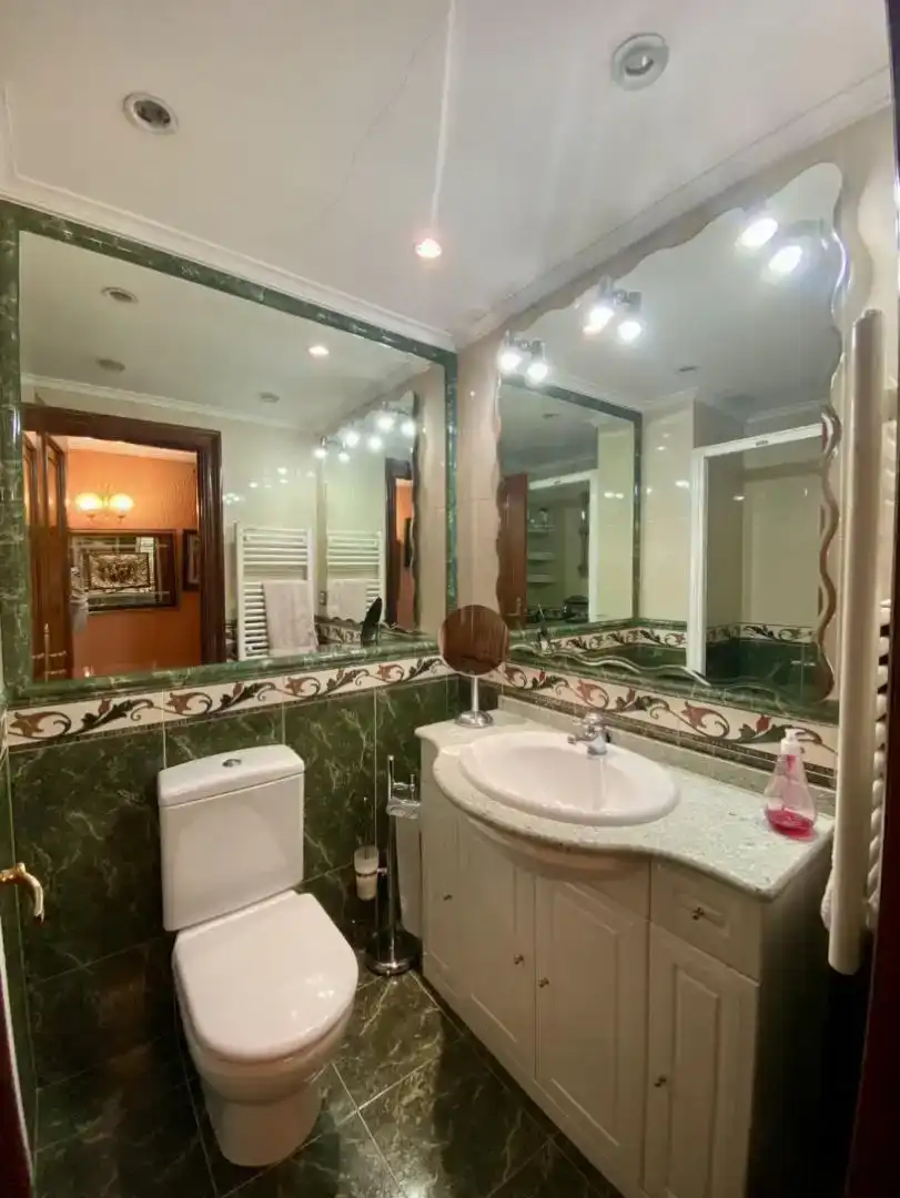 Baño de Piso en venta en Derio con Trastero y Balcón