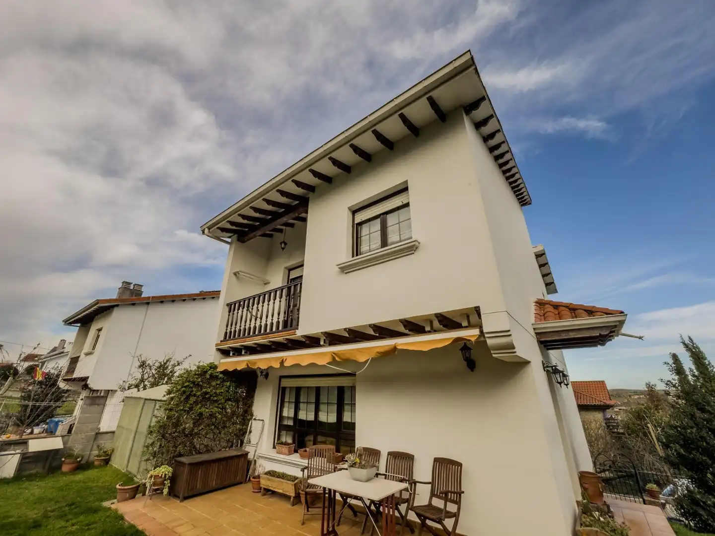 Vista exterior de Casa o chalet en venta en Medio Cudeyo con Calefacción, Jardín privado y Terraza
