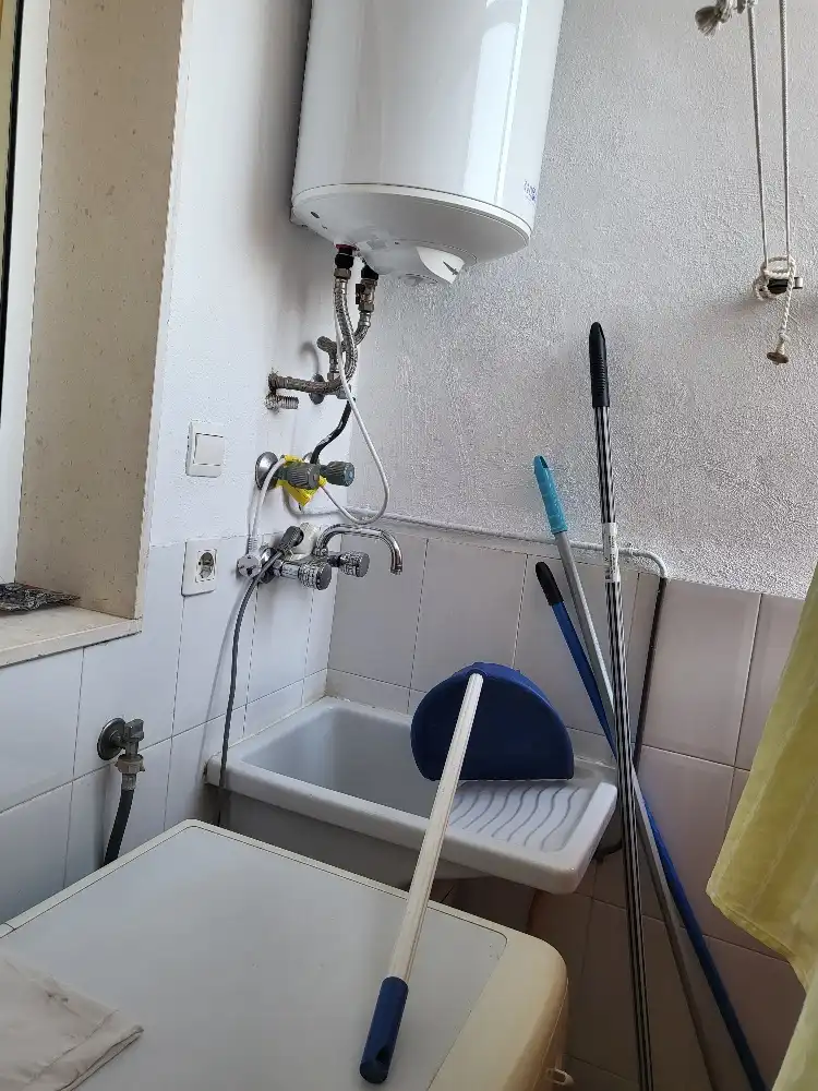 Bany de Pis de lloguer en Elda amb Aire condicionat, Moblat i Forn