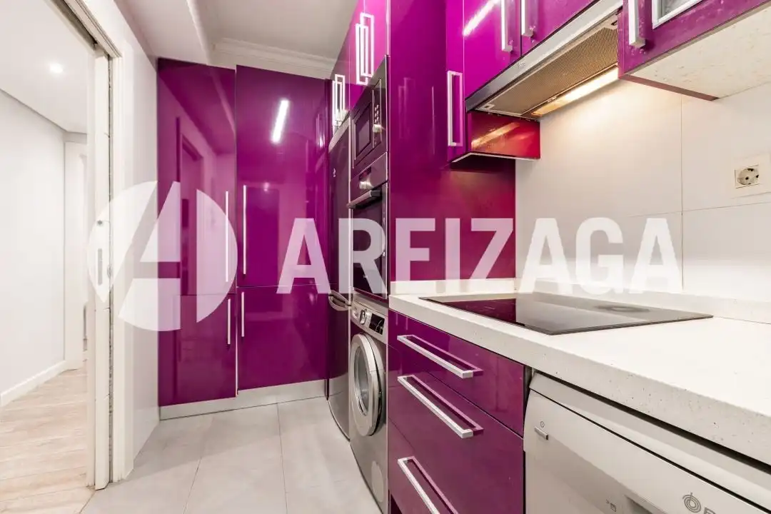 Cocina de Piso en venta en Donostia - San Sebastián  con Calefacción, Terraza y Balcón