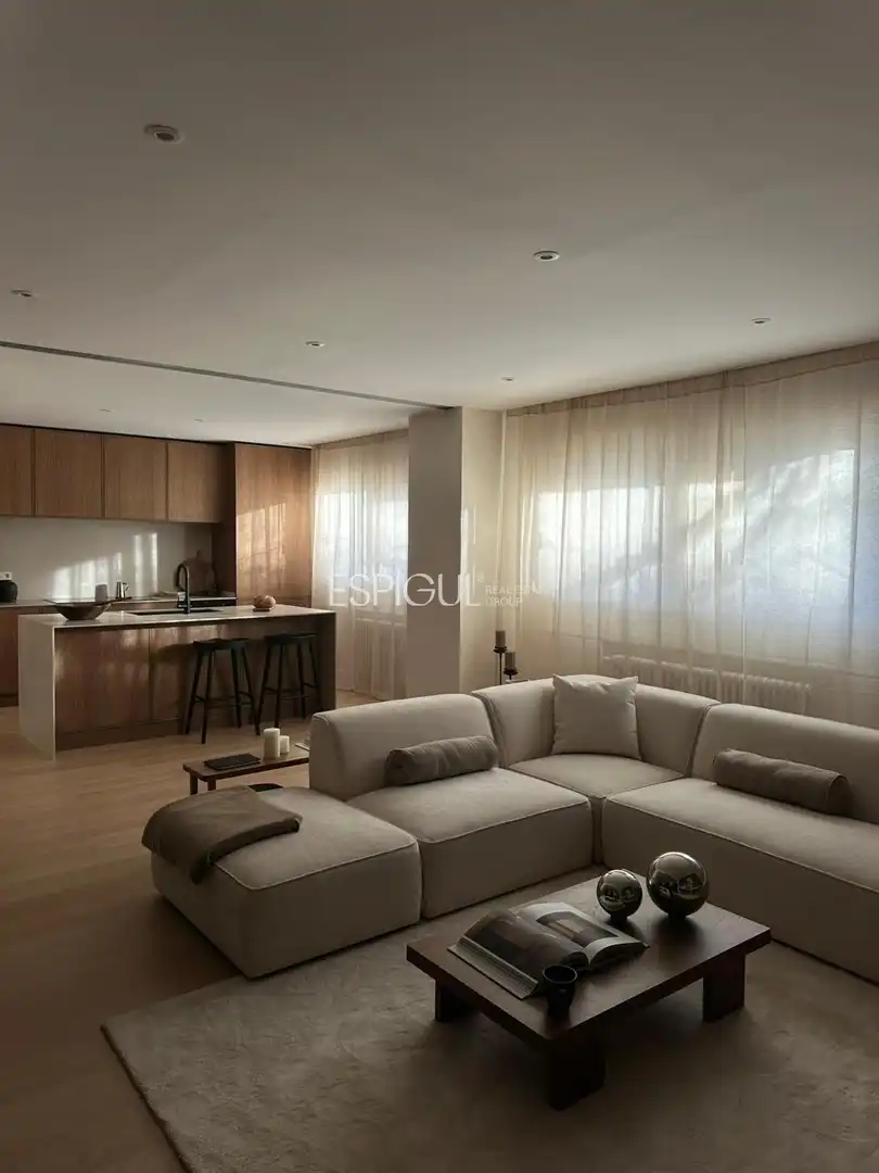 Sala de estar de Piso en venta en  Madrid Capital con Aire acondicionado, Calefacción y Amueblado