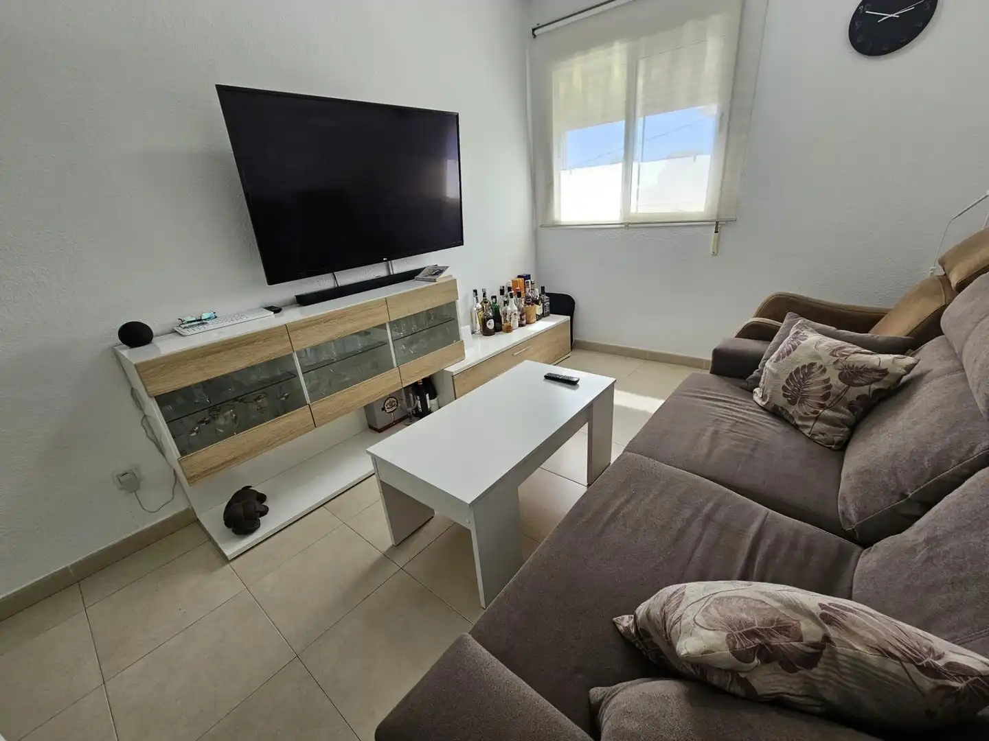 Sala de estar de Piso en venta en Torremolinos con Aire acondicionado, Terraza y Amueblado