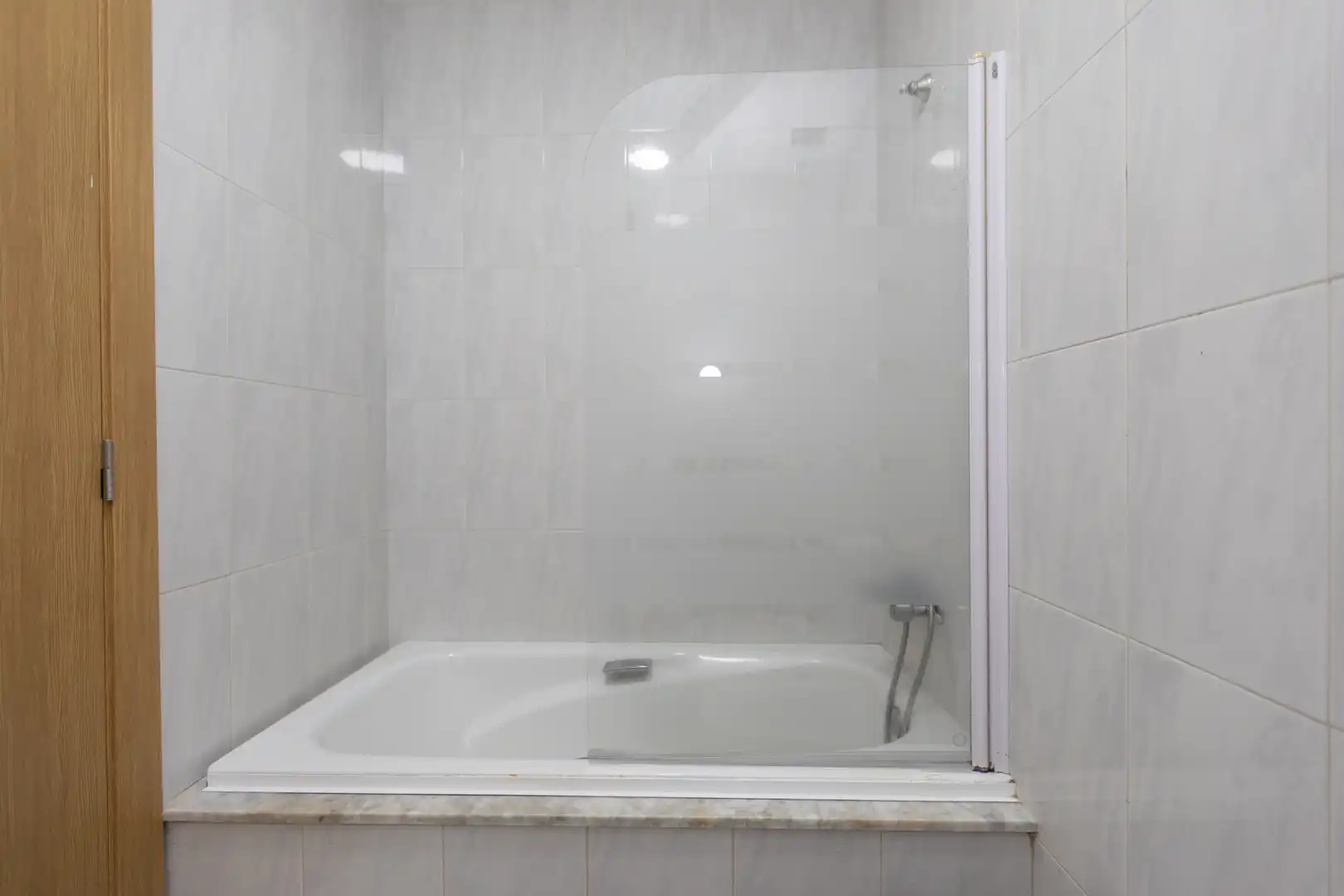 Bany de Apartament en venda en Sanxenxo amb Calefacció, Terrassa i Moblat