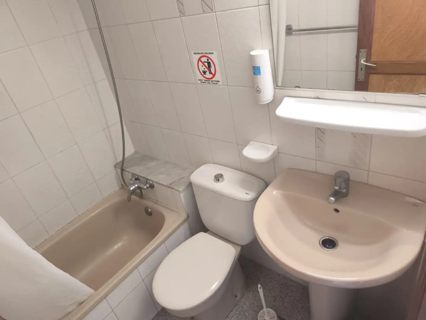 Badezimmer von Gebäude zum Verkauf in Mogán mit Alarm und Gemeinschaftspool