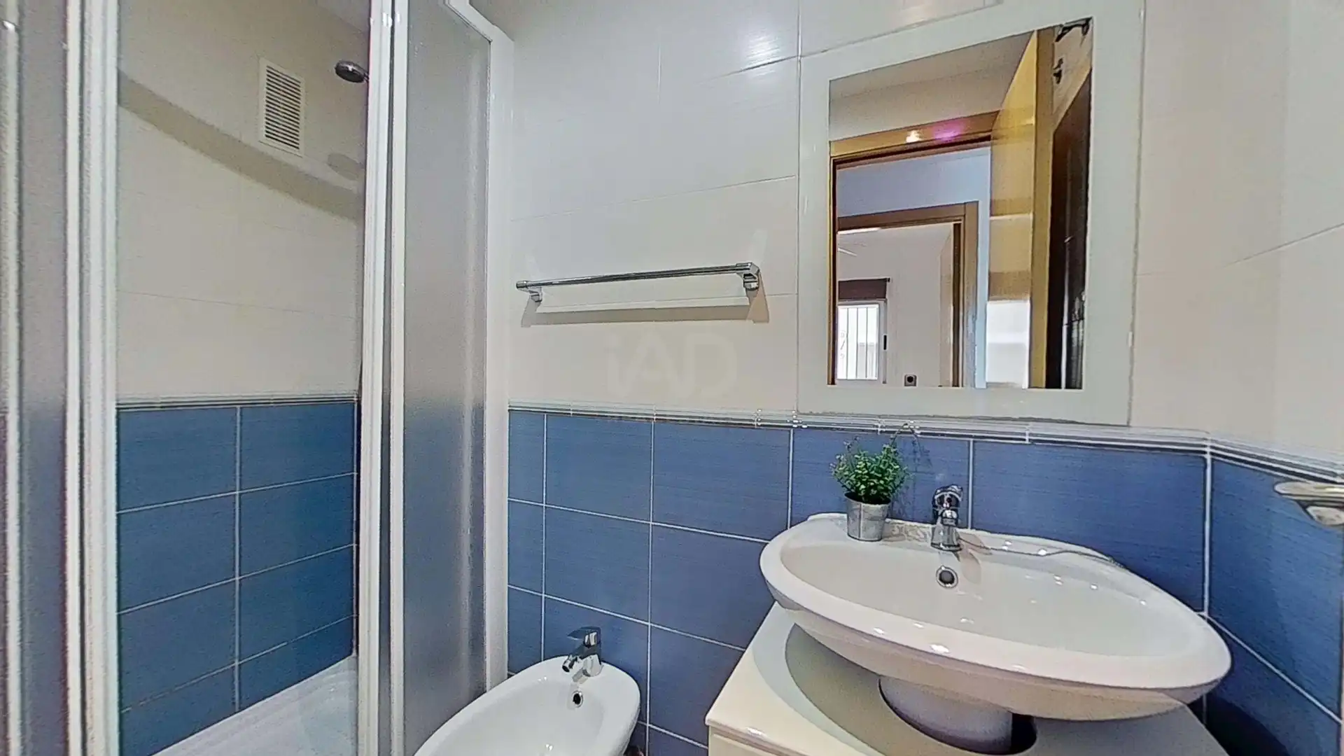 Bany de Pis en venda en Cabanes amb Aire condicionat, Terrassa i Piscina