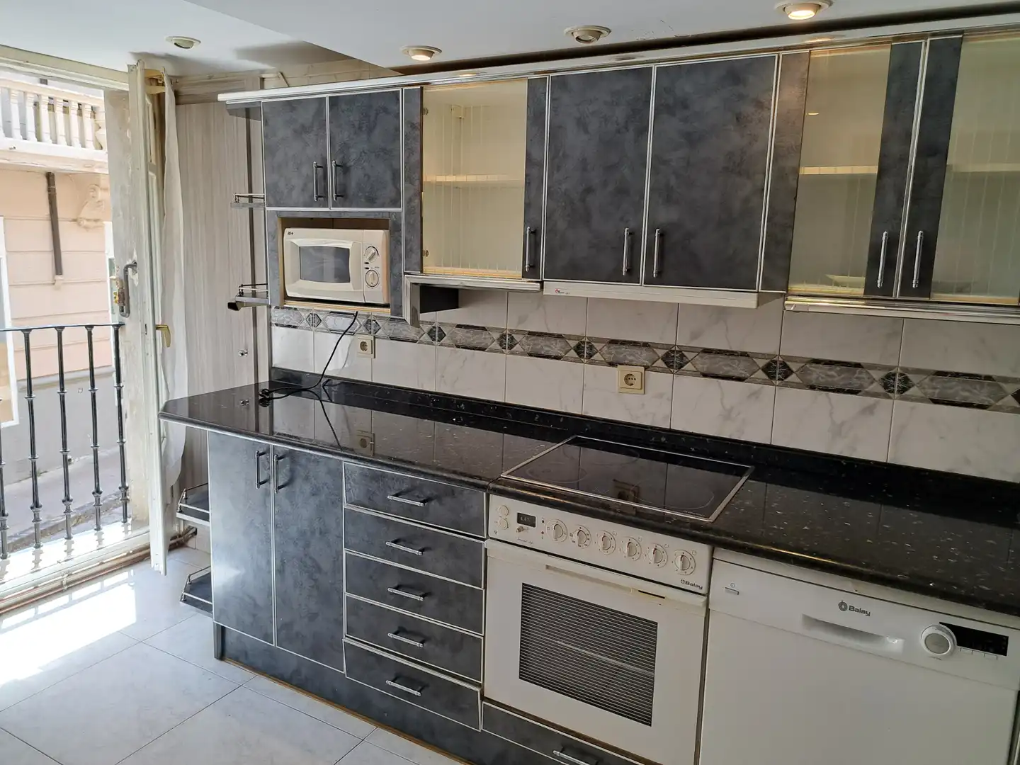 Kitchen of Flat for rent in Haro  with Heating, Furnished and Oven