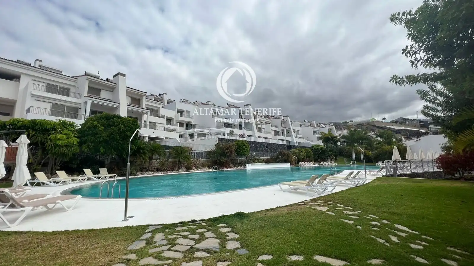 Apartamento con piscina en venta en Costa Adeje, imagen 44