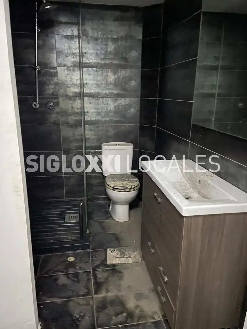 Bathroom of Commercial properties for sale in Barcelona