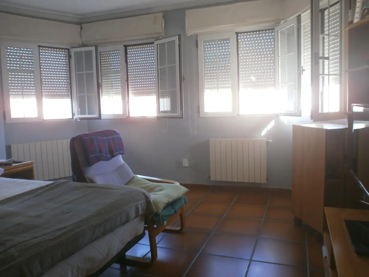 Dormitori de Casa o xalet en venda en La Lastrilla  amb Calefacció, Jardí privat i Terrassa
