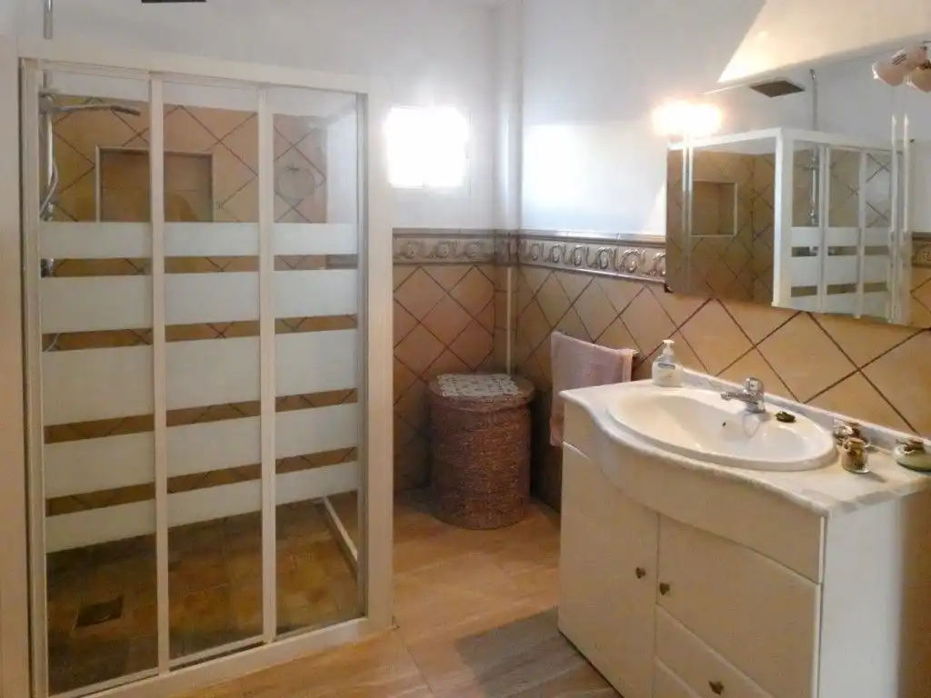 Casa adosada en venta en Camporrobles