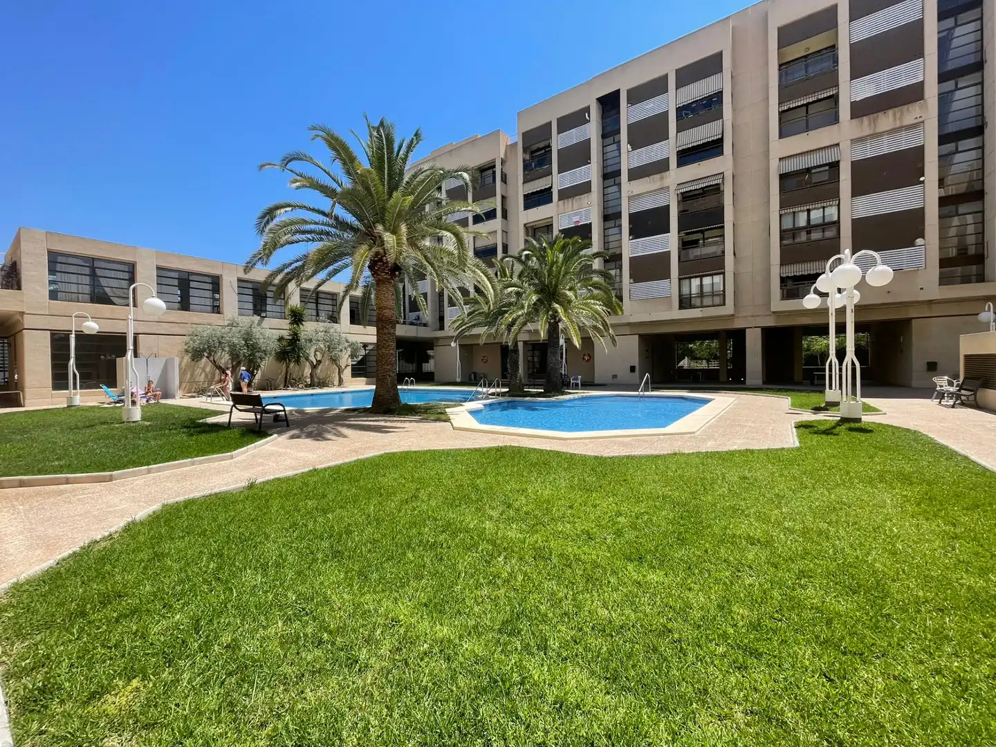 Swimming pool of Flat for sale in Alicante / Alacant  with Air Conditioner, Heating and Terrace