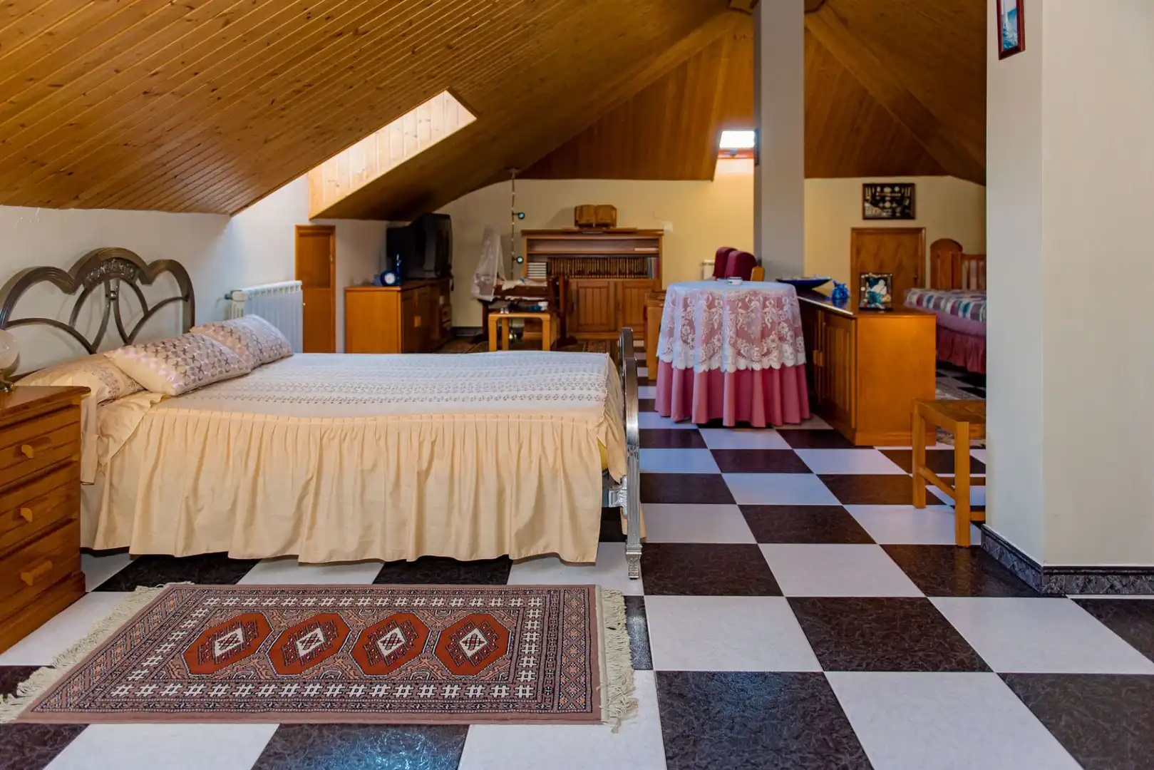 Bedroom of Houses for sale in Torre del Bierzo  with Air Conditioner, Heating and Private garden
