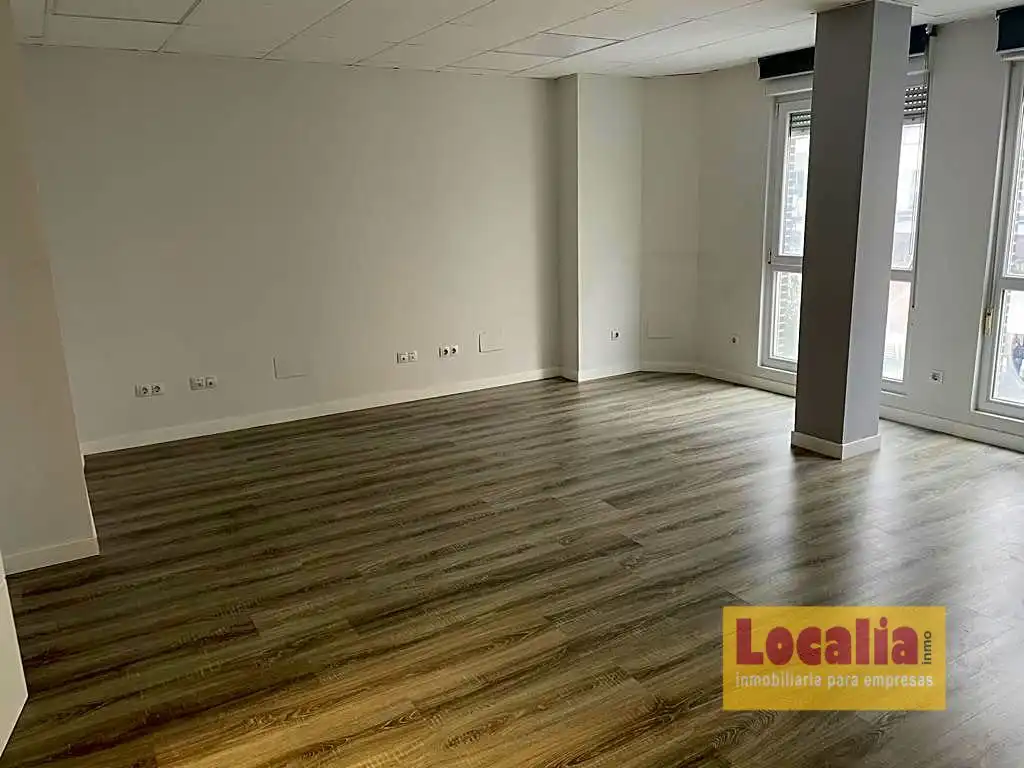 Büro mit Aufzug zur Miete in Julián Ceballos, imagen 3