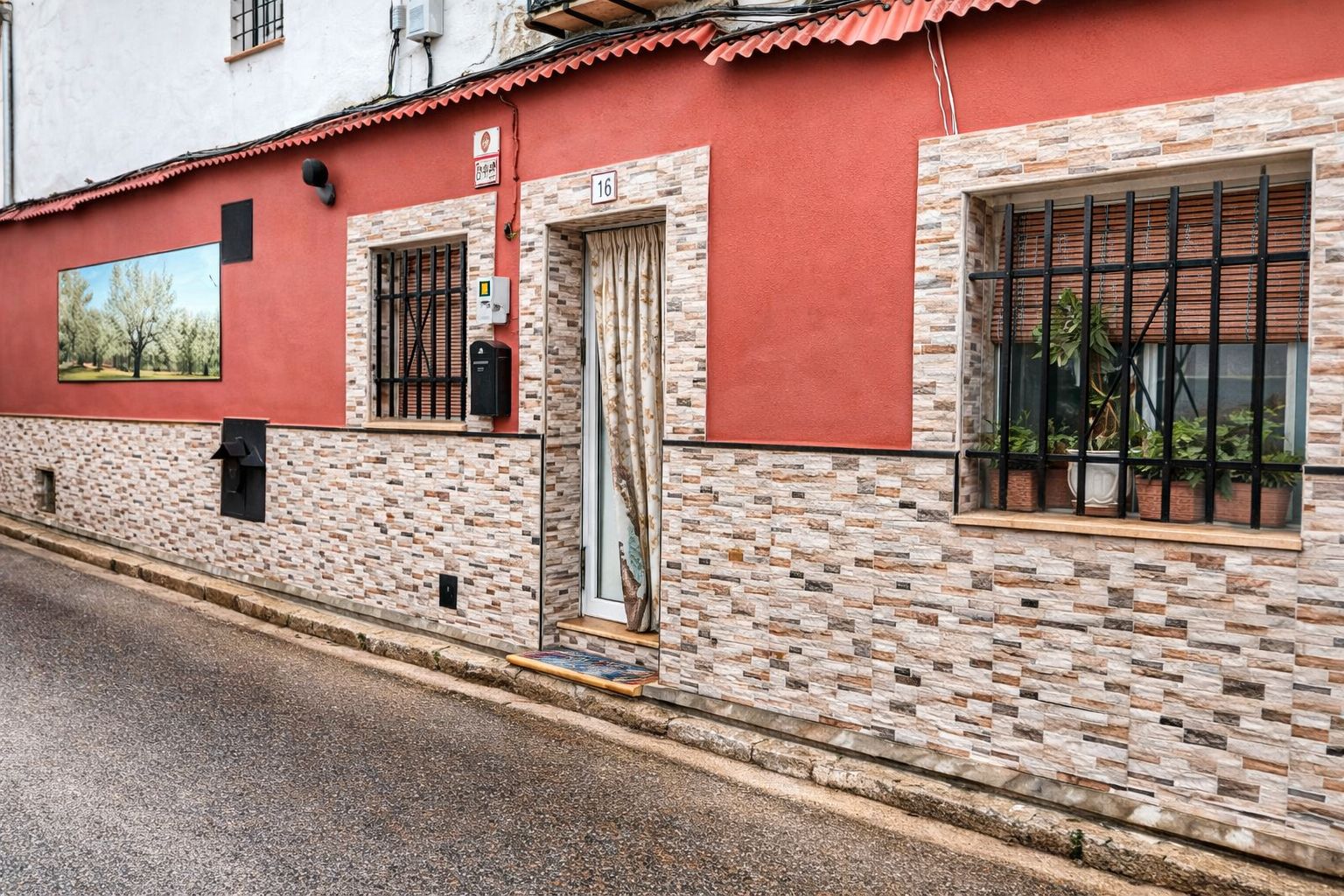 Exterior view of House or chalet for sale in Mondéjar  with Furnished