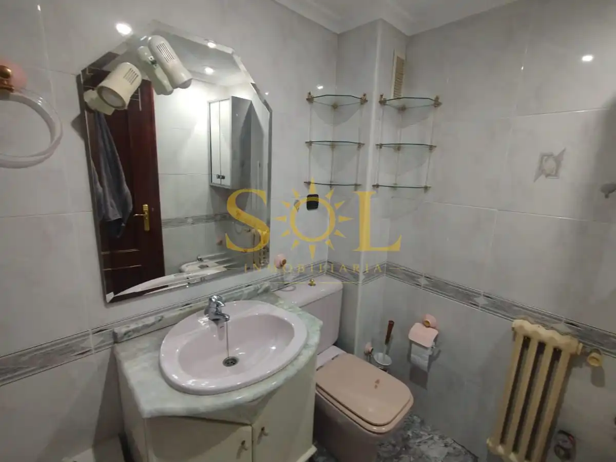 Flat with lift for sale in Calle Nueve de Febrero, imagen 49