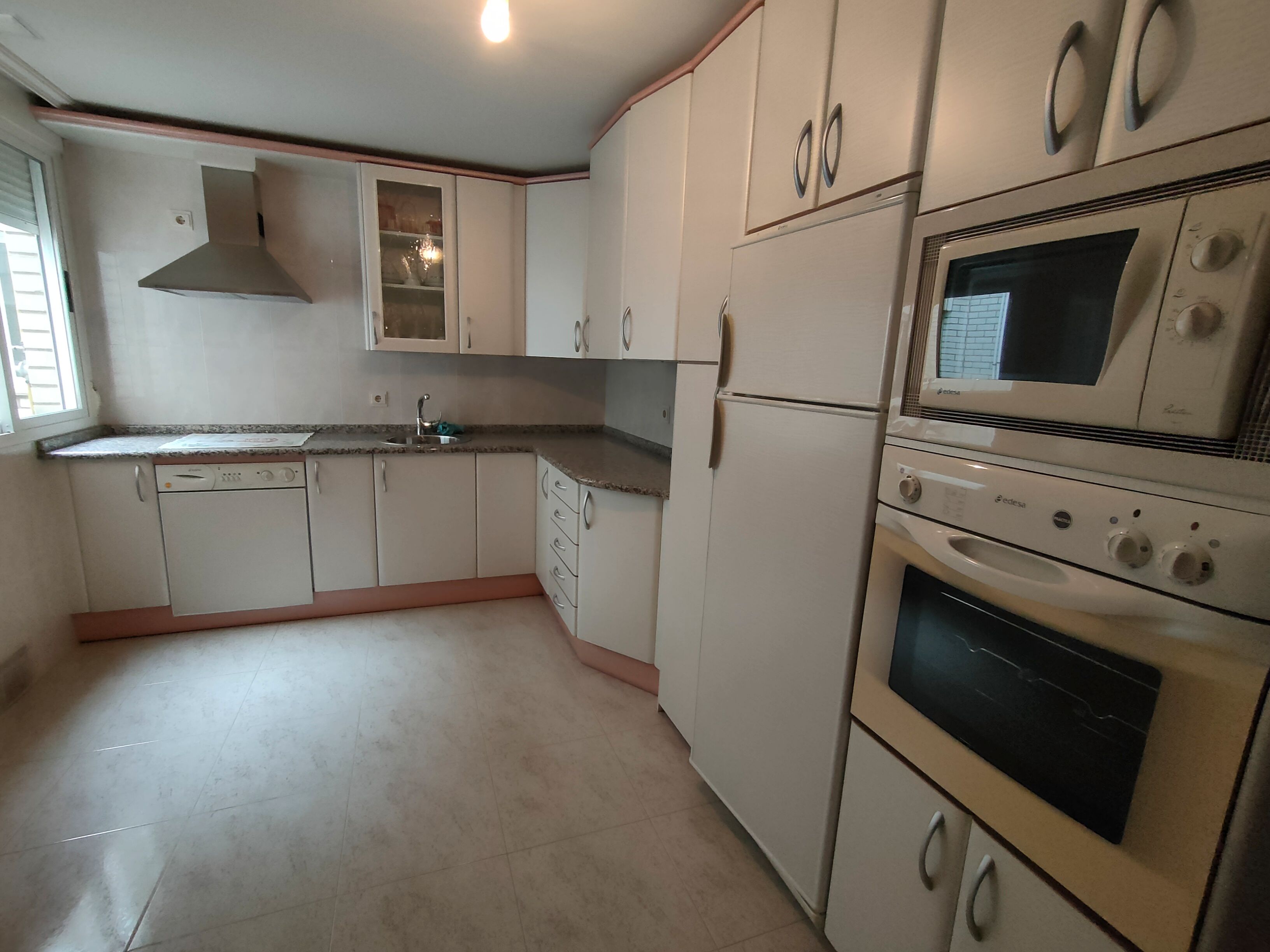 Kitchen of Flat for sale in Benavente  with Heating, Parquet flooring and Terrace