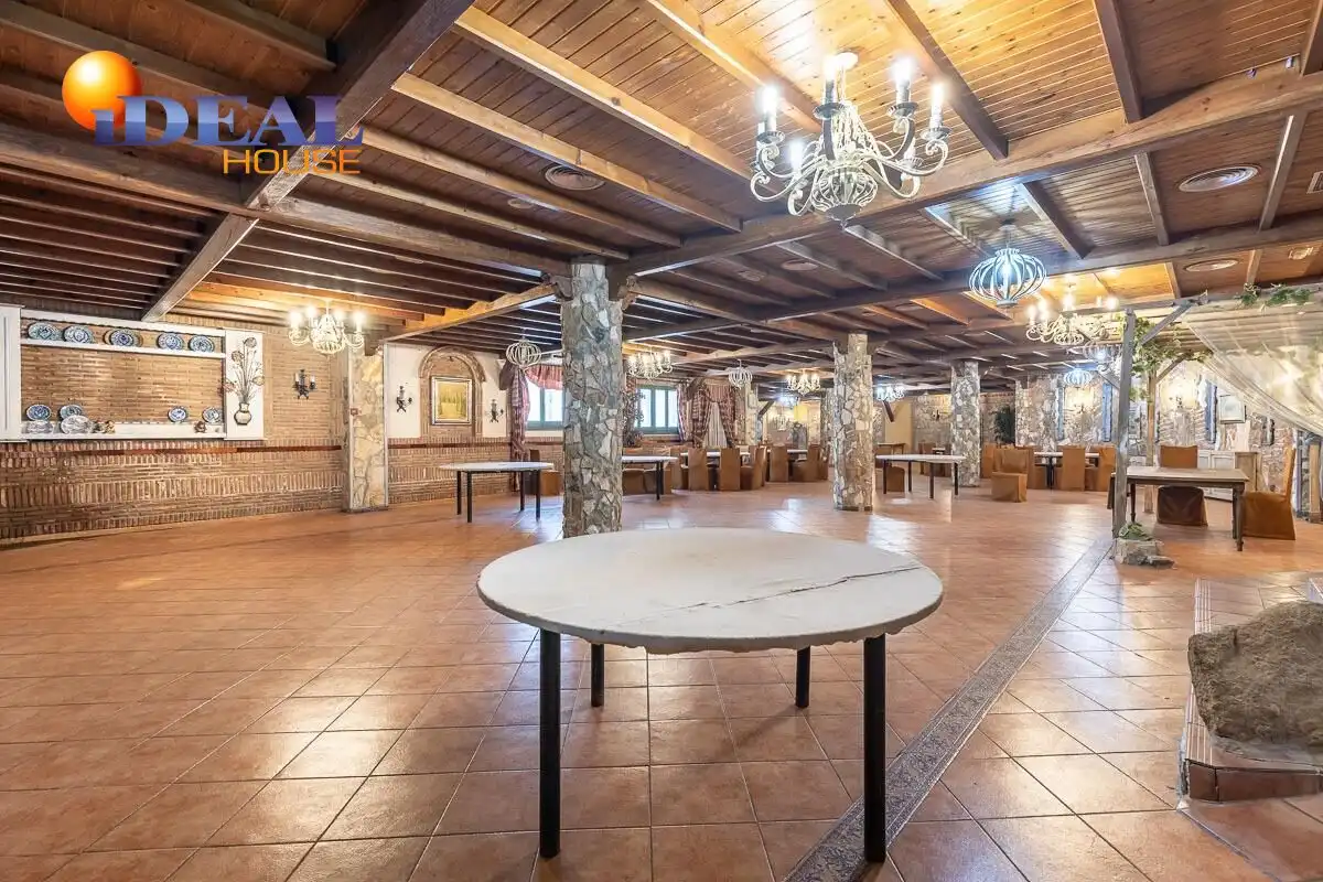 Local comercial en venda a Pinos Genil, imagen 14