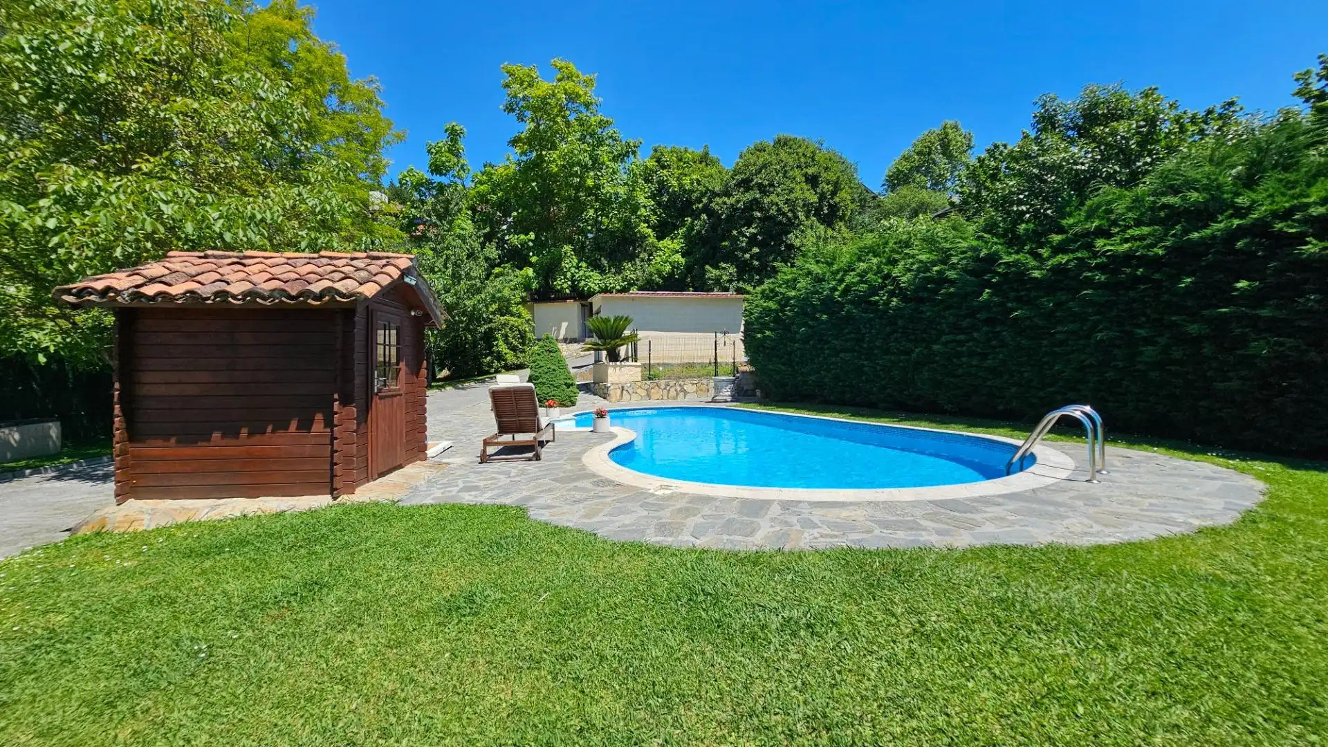 Piscina de Casa o xalet en venda en Güeñes amb Aire condicionat, Calefacció i Jardí privat