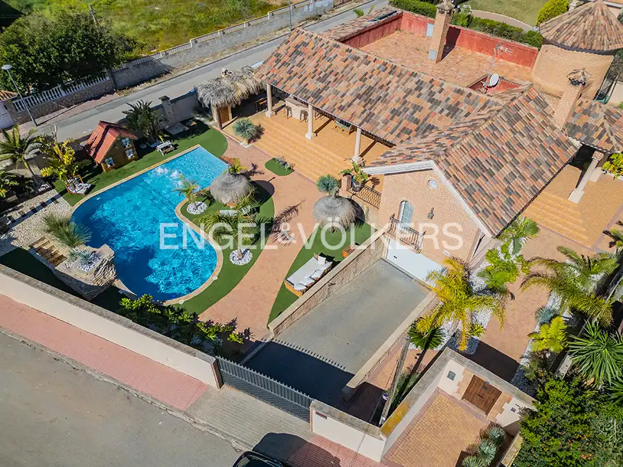 Swimming pool of Houses for sale in San Vicente del Raspeig / Sant Vicent del Raspeig  with Air Conditioner, Heating and Private garden