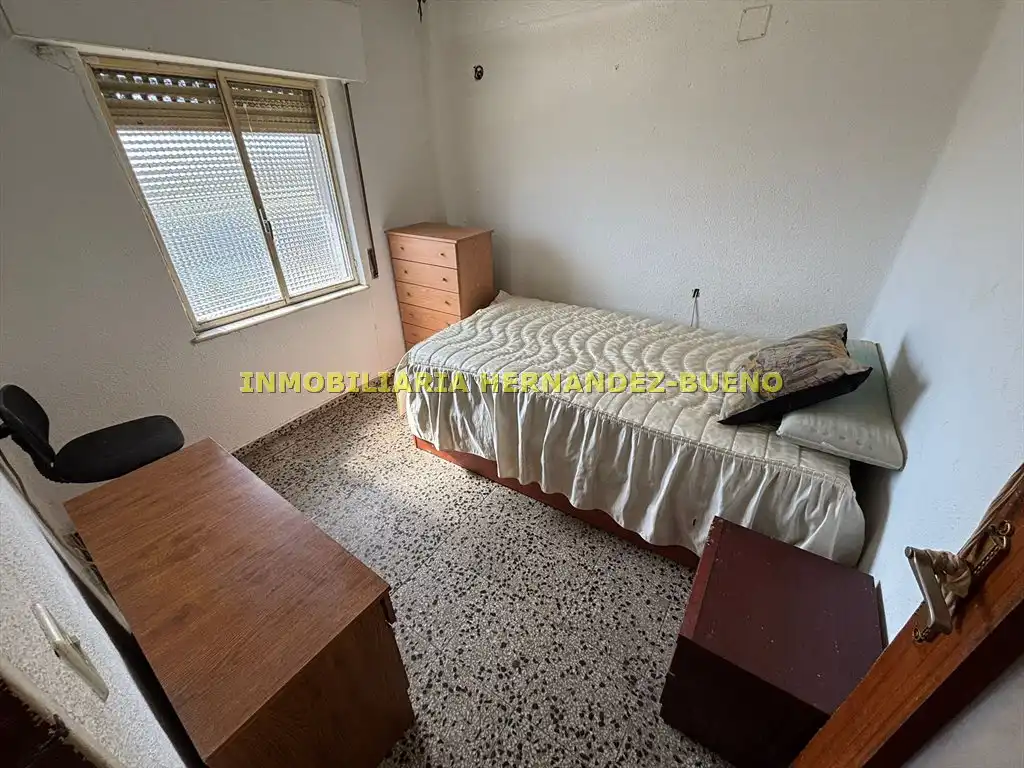 Habitación de Local en venta en Salamanca