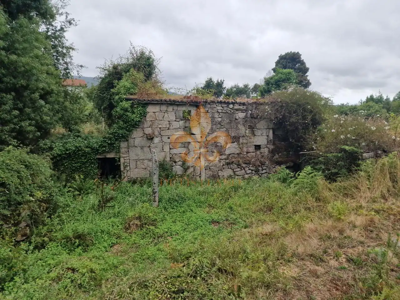 Country house zum Verkauf in Gondomar mit Privatgarten