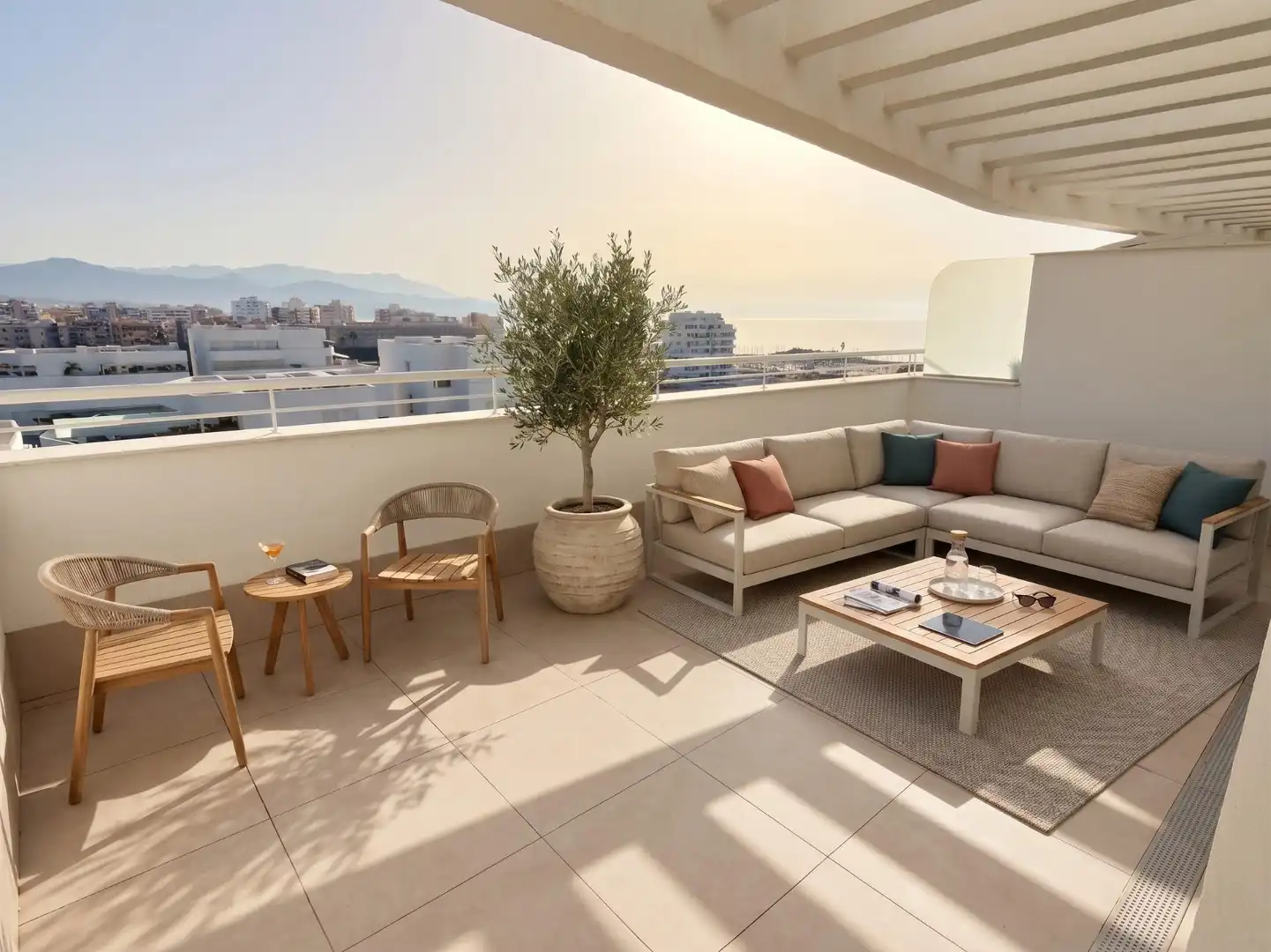 Dachboden zur Miete in Calle Calle Mar Cantábrico, Poniente - Faro