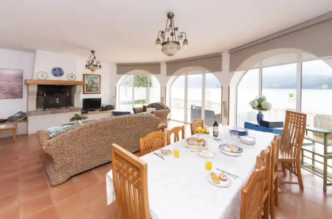 Casa o xalet de lloguer a Escalinata de Soutoxuste, Redondela