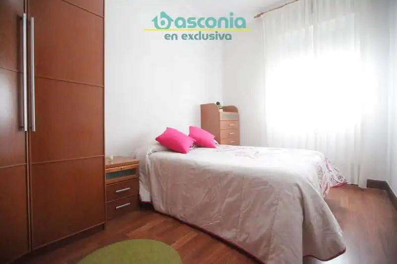 Bedroom of Flat for sale in Centro - Ariz - Uribarri