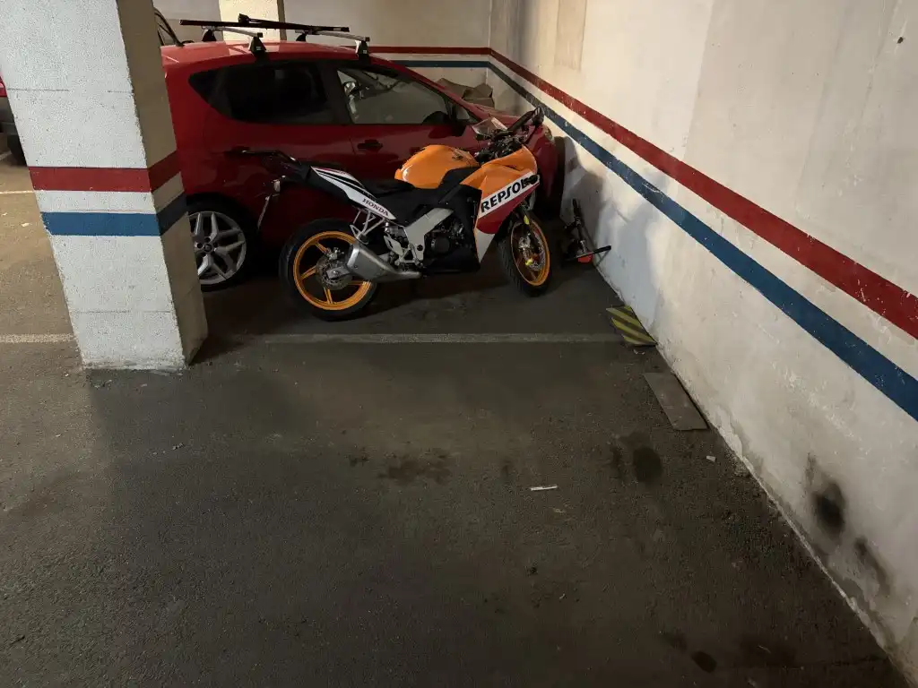 Garage zum Verkauf in Avenida Isabel La Catolica D', La Florida