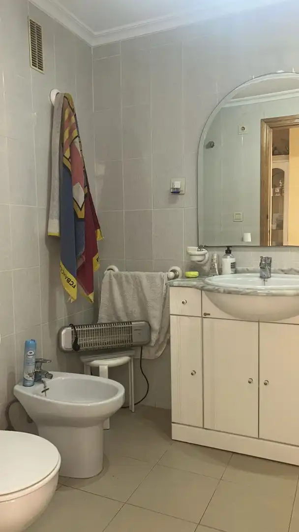 Bany de Pis en venda en San Vicente del Raspeig / Sant Vicent del Raspeig amb Terrassa, Forn i Balcó