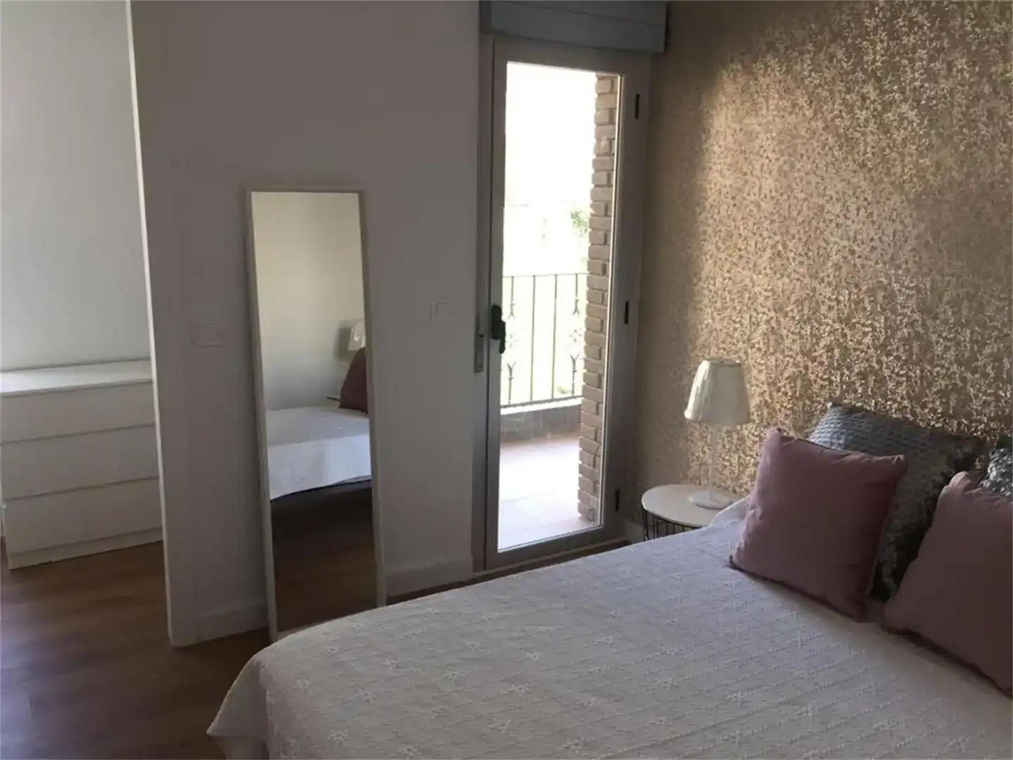 Schlafzimmer von Wohnung zur Miete in Baena mit Klimaanlage und Balkon