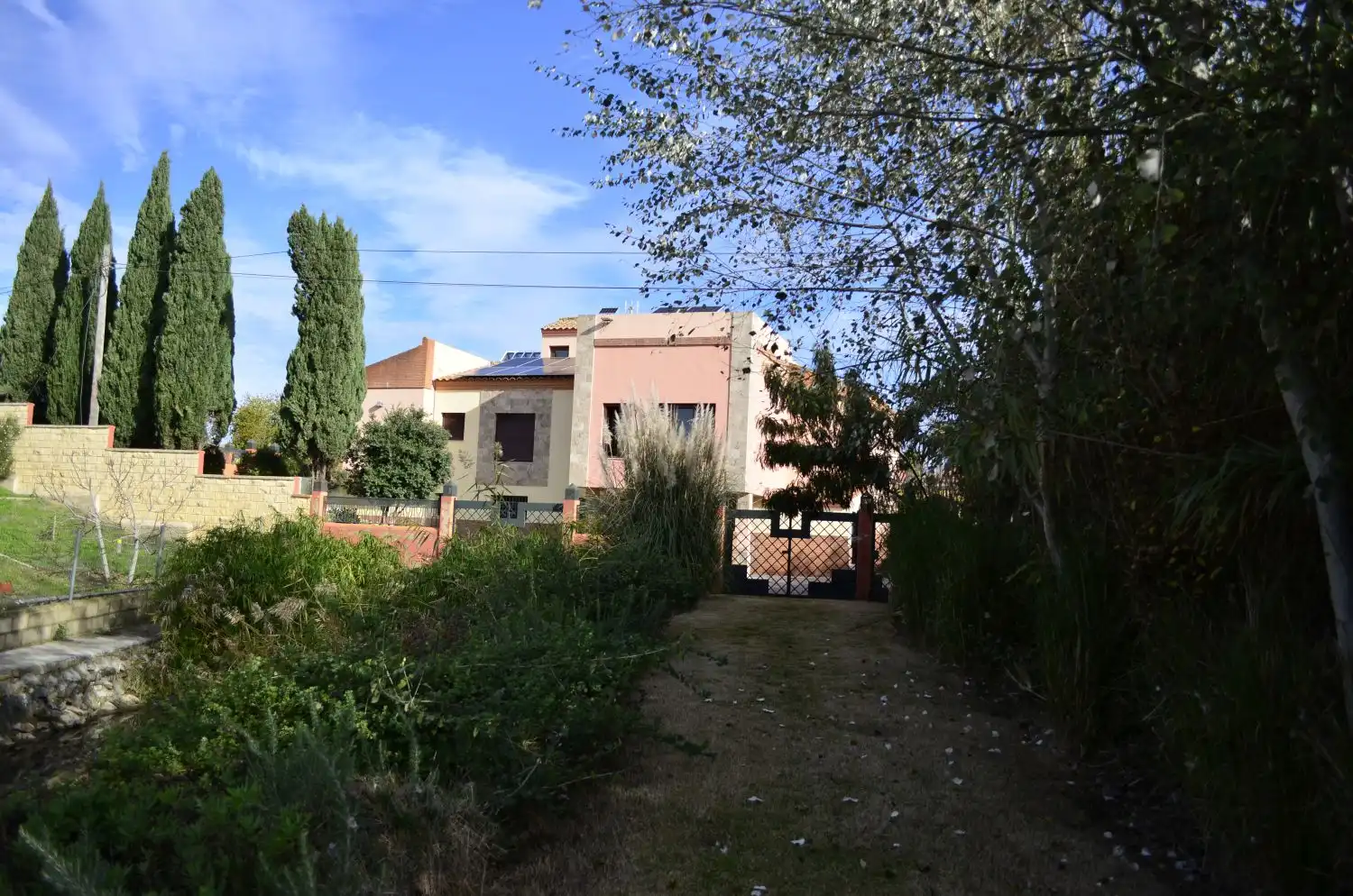 Exterior view of Houses for sale in Arcos de la Frontera  with Terrace